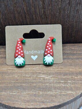 NWT Garden Gnome Holiday Earrings Pierced Mythical Creature Stud Jewelry